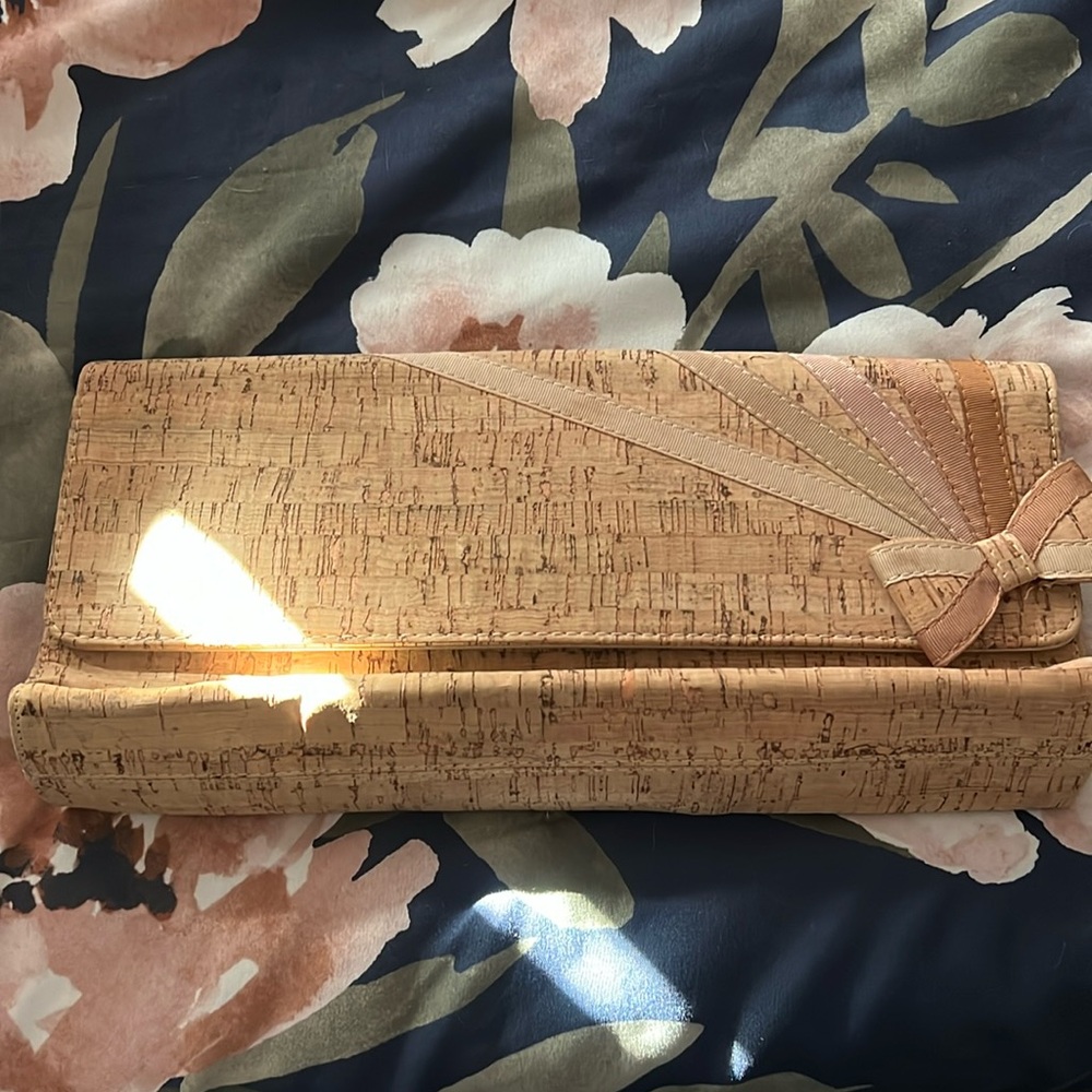 Cork clutch